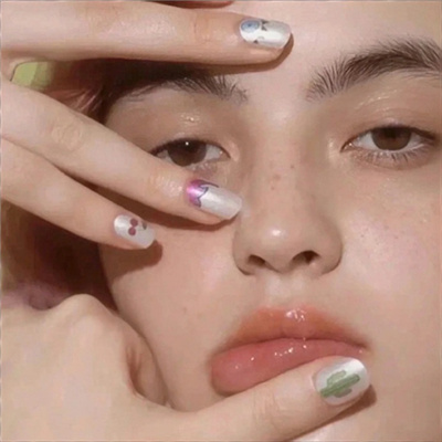  露肩吊帶鎖骨女生頭像 氣質御姐性感部位頭像圖片